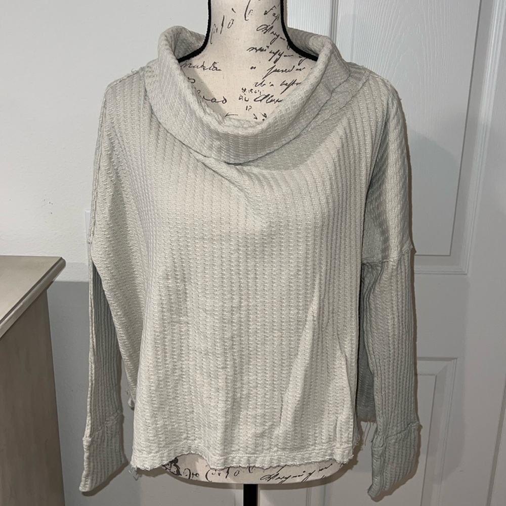 🛍️Free People Women's crop sweater size Medium
